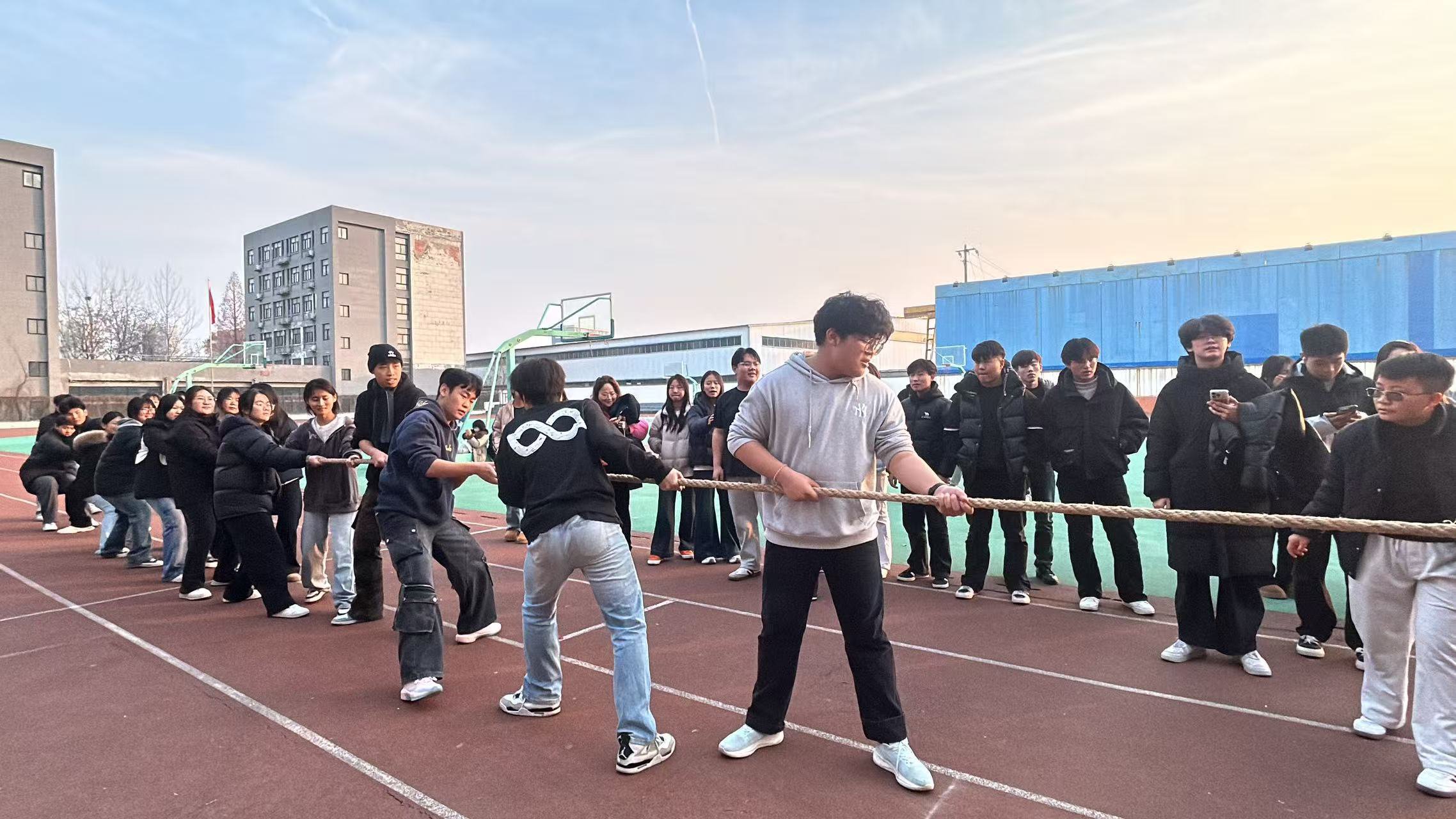 日出水了啊快点使劲动态图