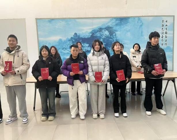 日出水了啊快点使劲动态图