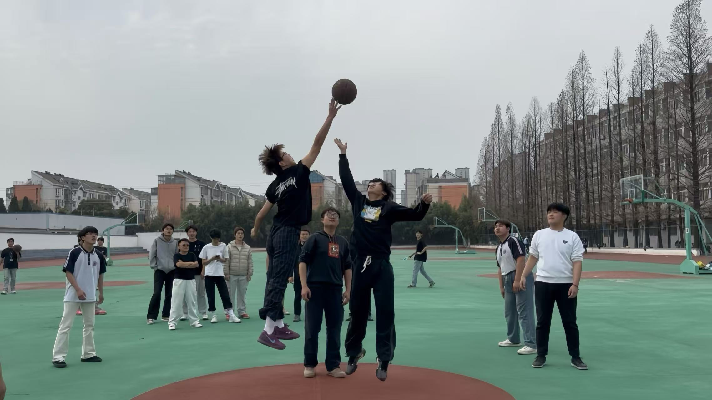 日出水了啊快点使劲动态图