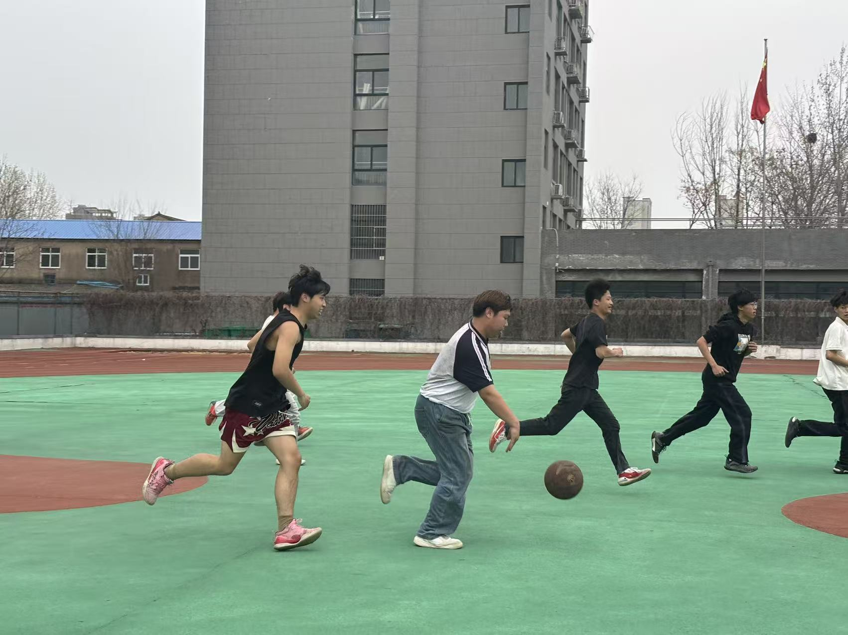 日出水了啊快点使劲动态图