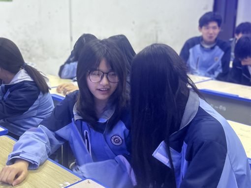 日出水了啊快点使劲动态图