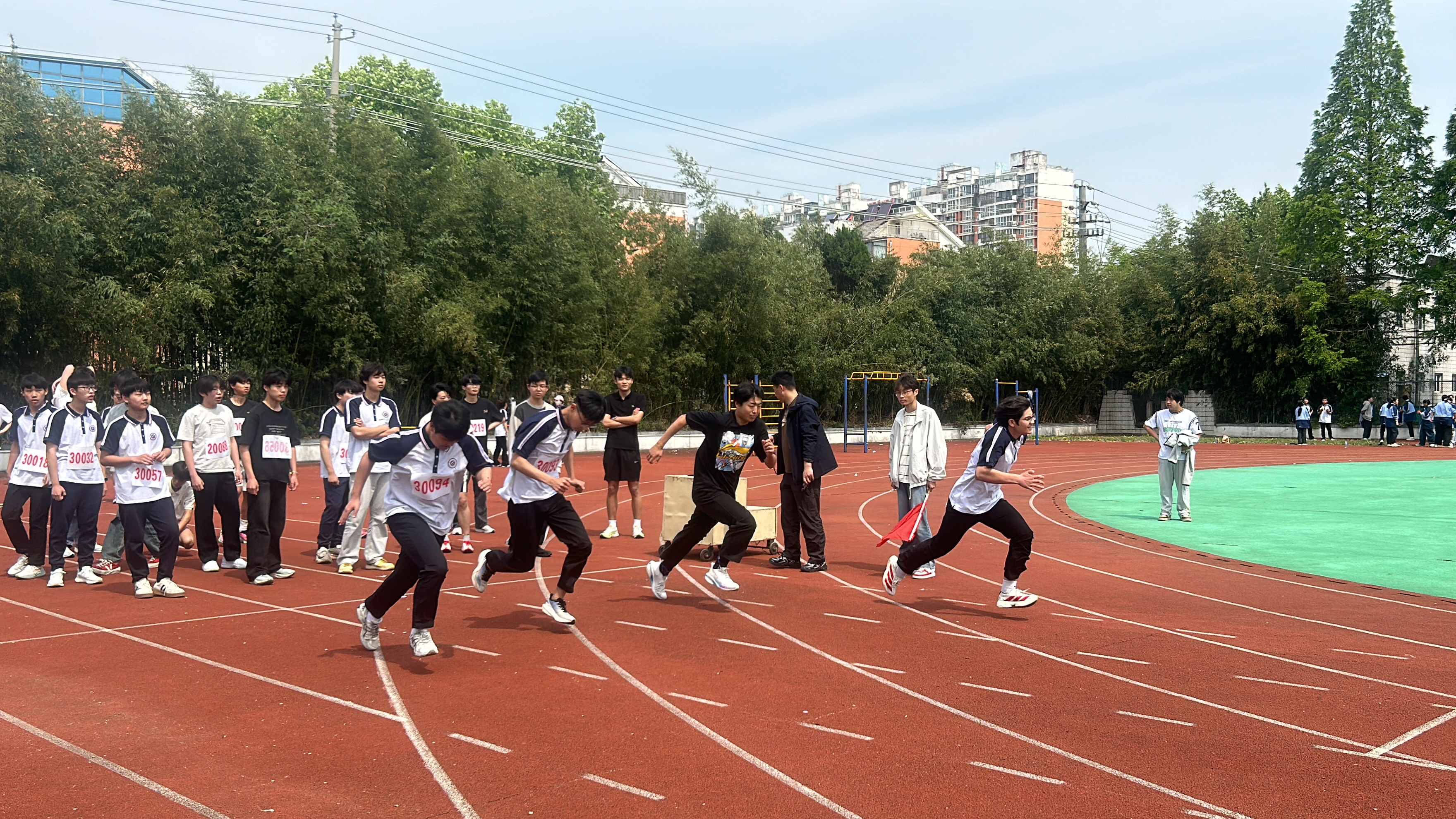 日出水了啊快点使劲动态图