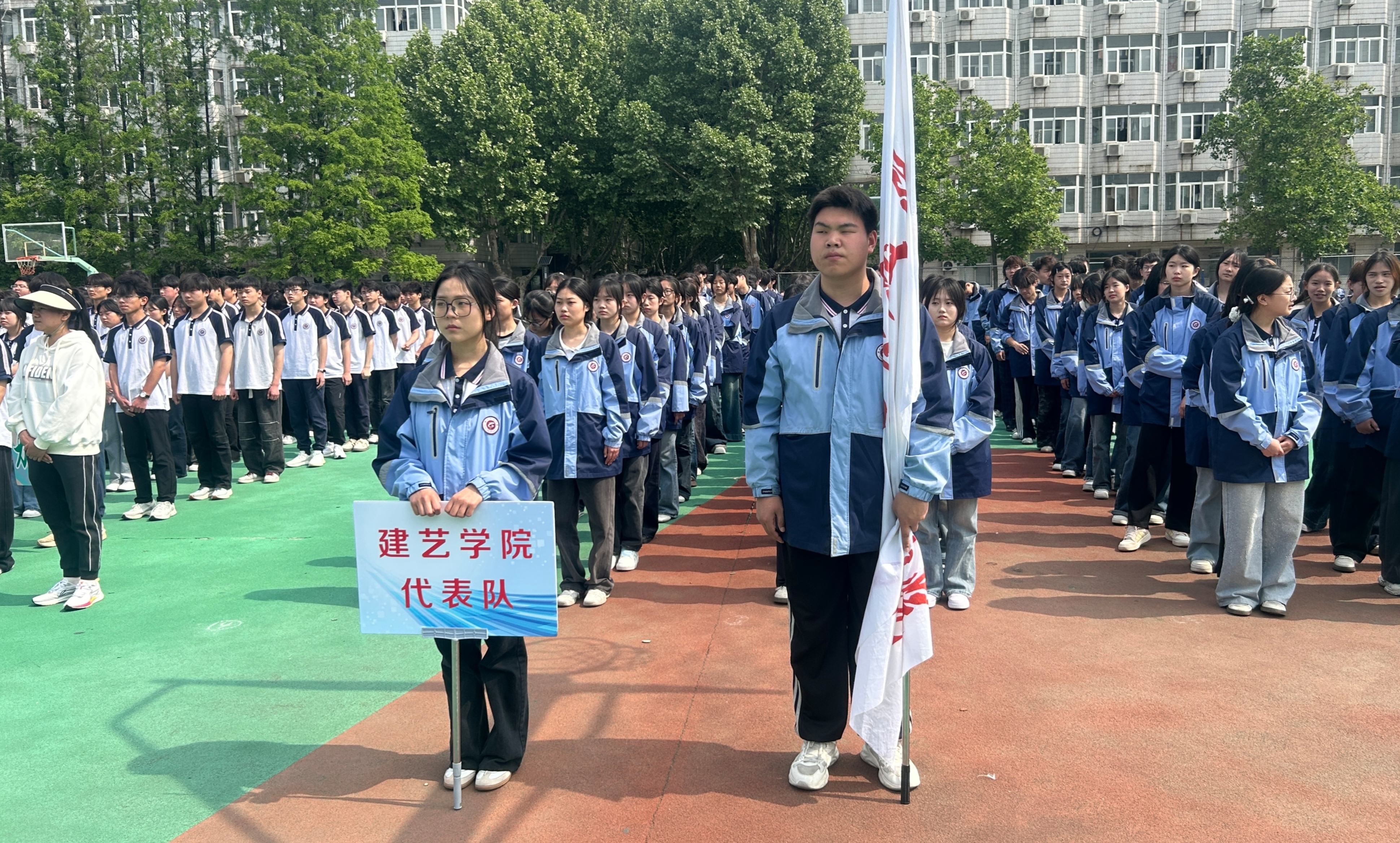 日出水了啊快点使劲动态图