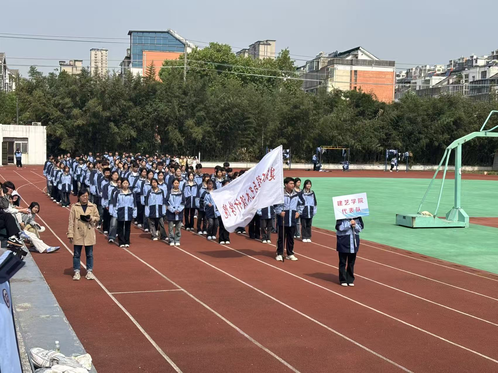 日出水了啊快点使劲动态图
