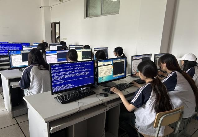日出水了啊快点使劲动态图