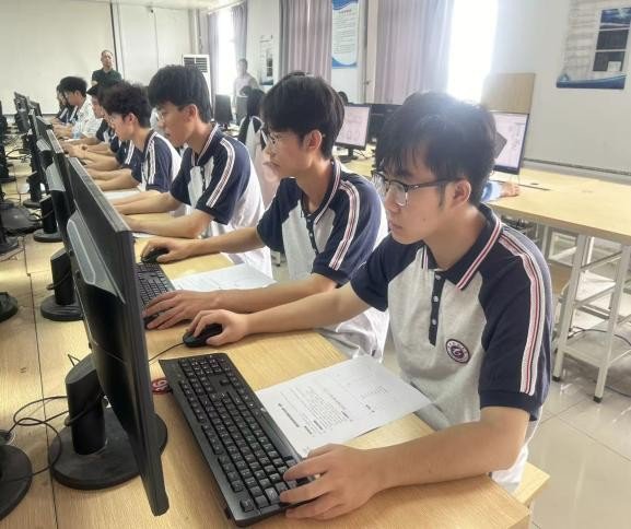 日出水了啊快点使劲动态图