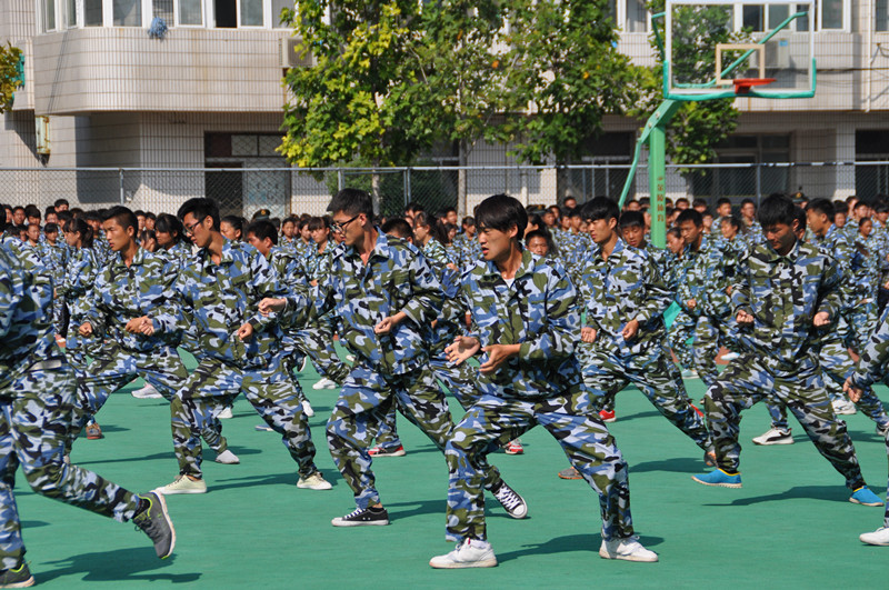 日出水了啊快点使劲动态图