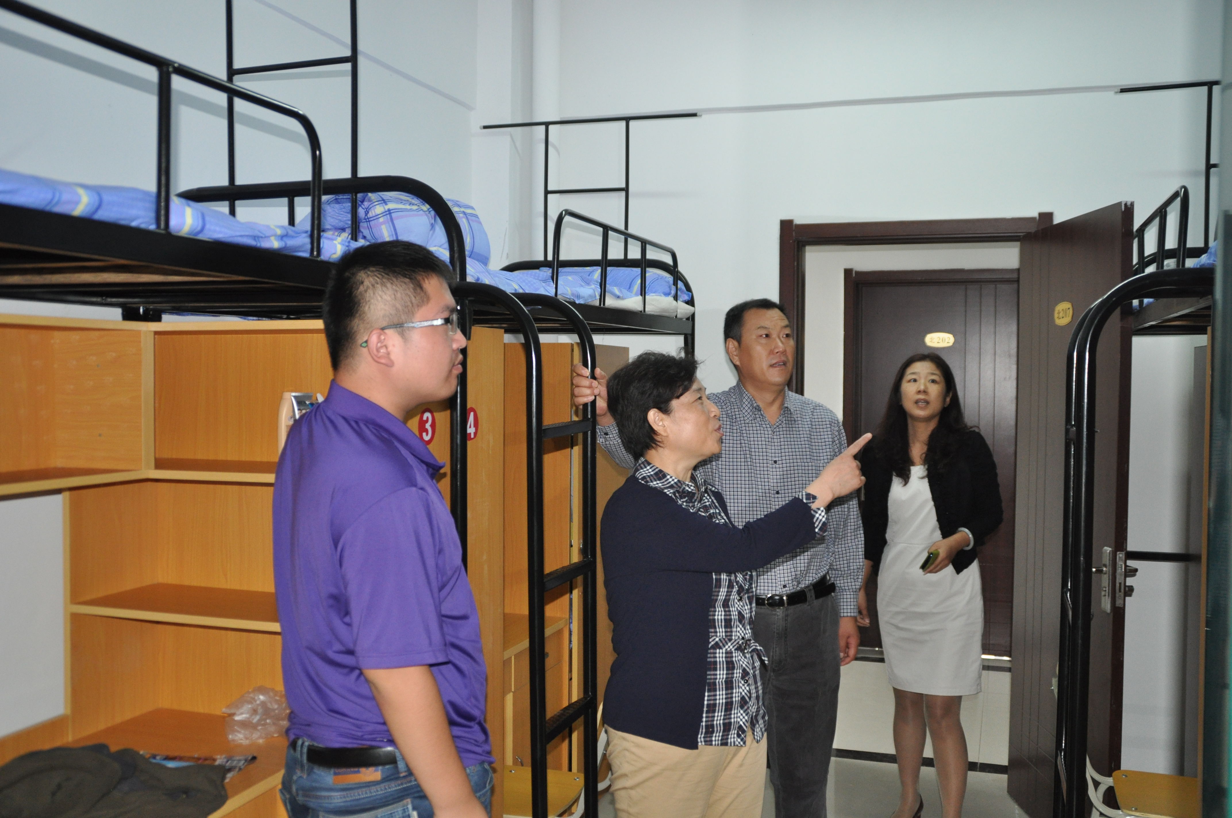 日出水了啊快点使劲动态图