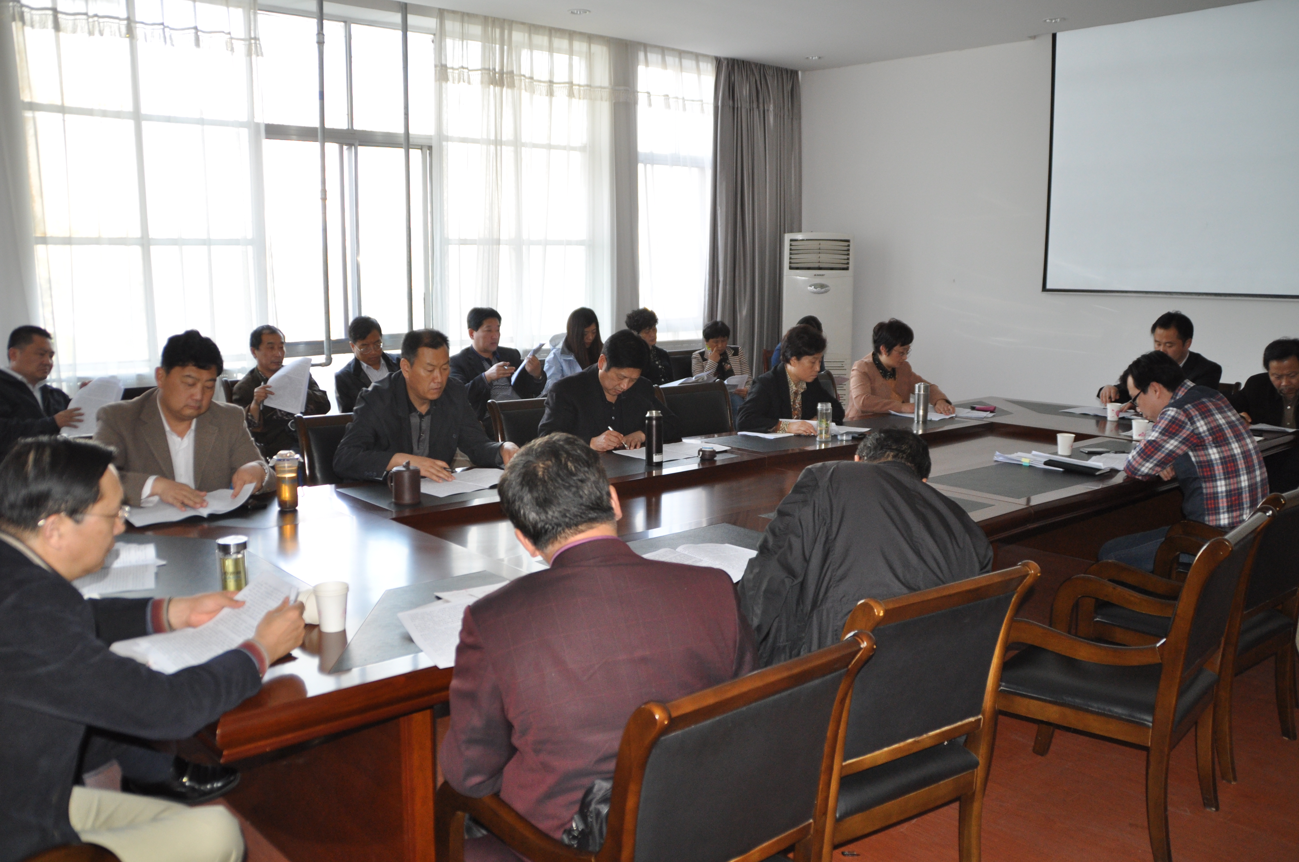 日出水了啊快点使劲动态图