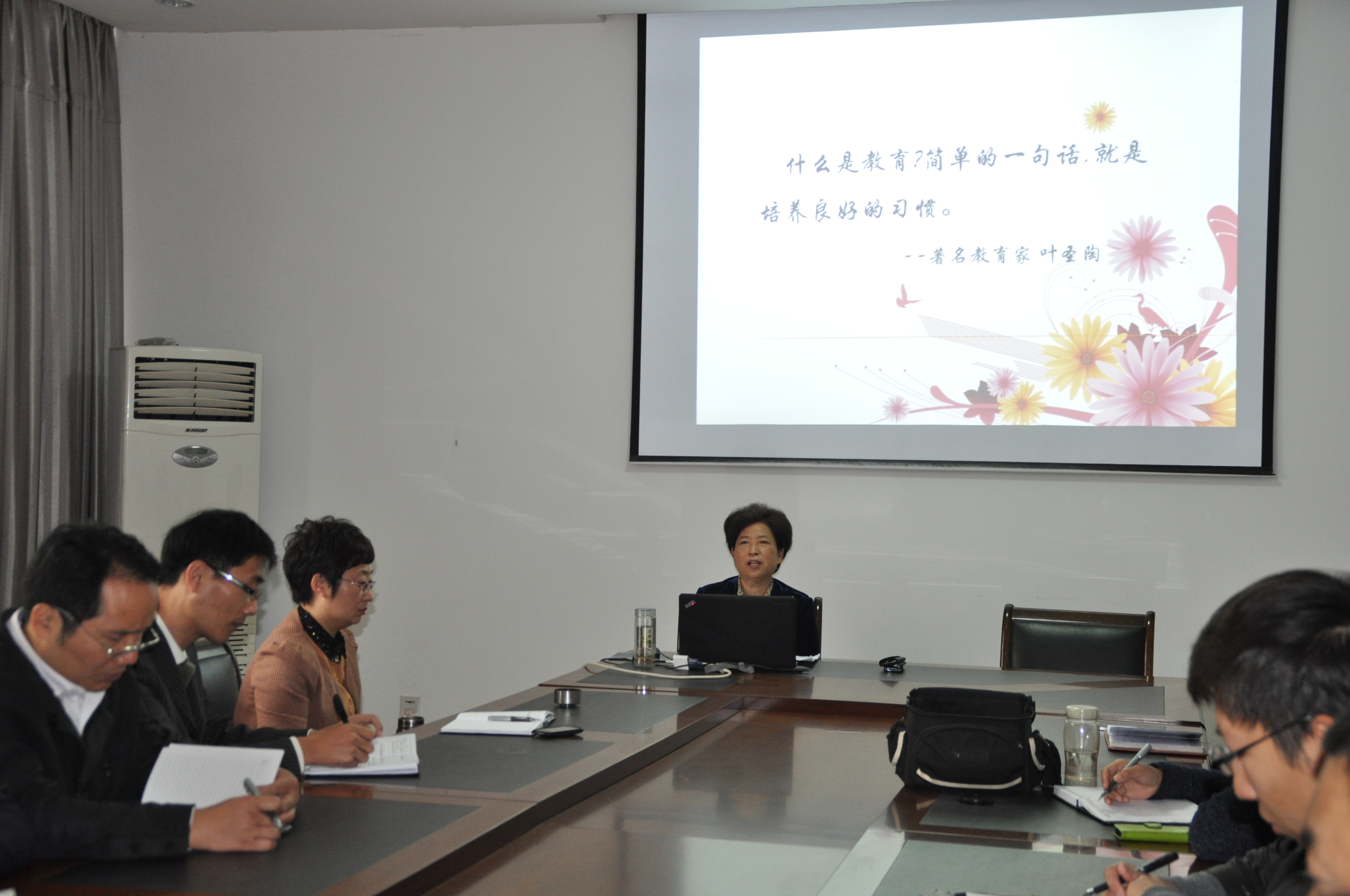 日出水了啊快点使劲动态图