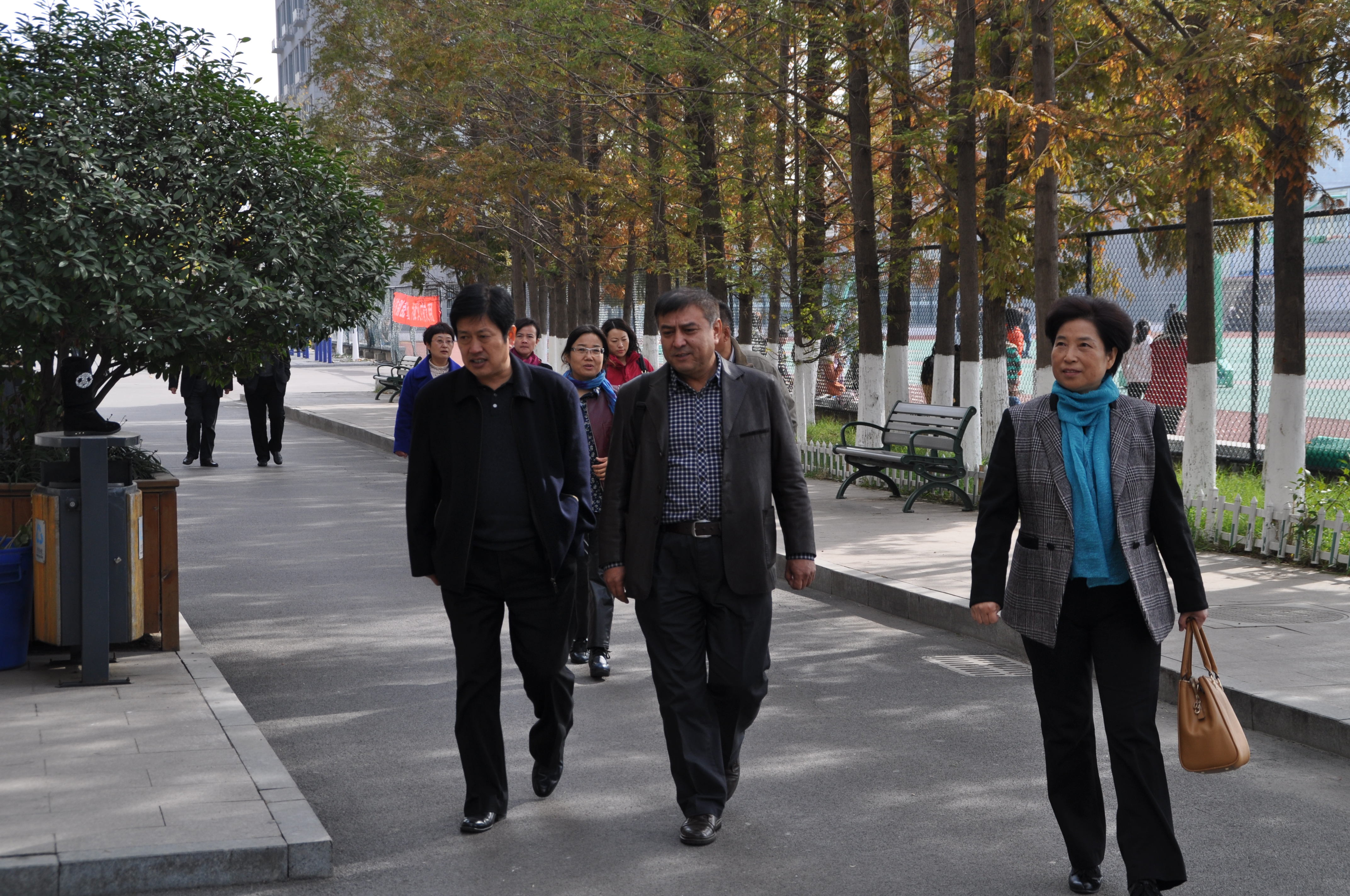 日出水了啊快点使劲动态图