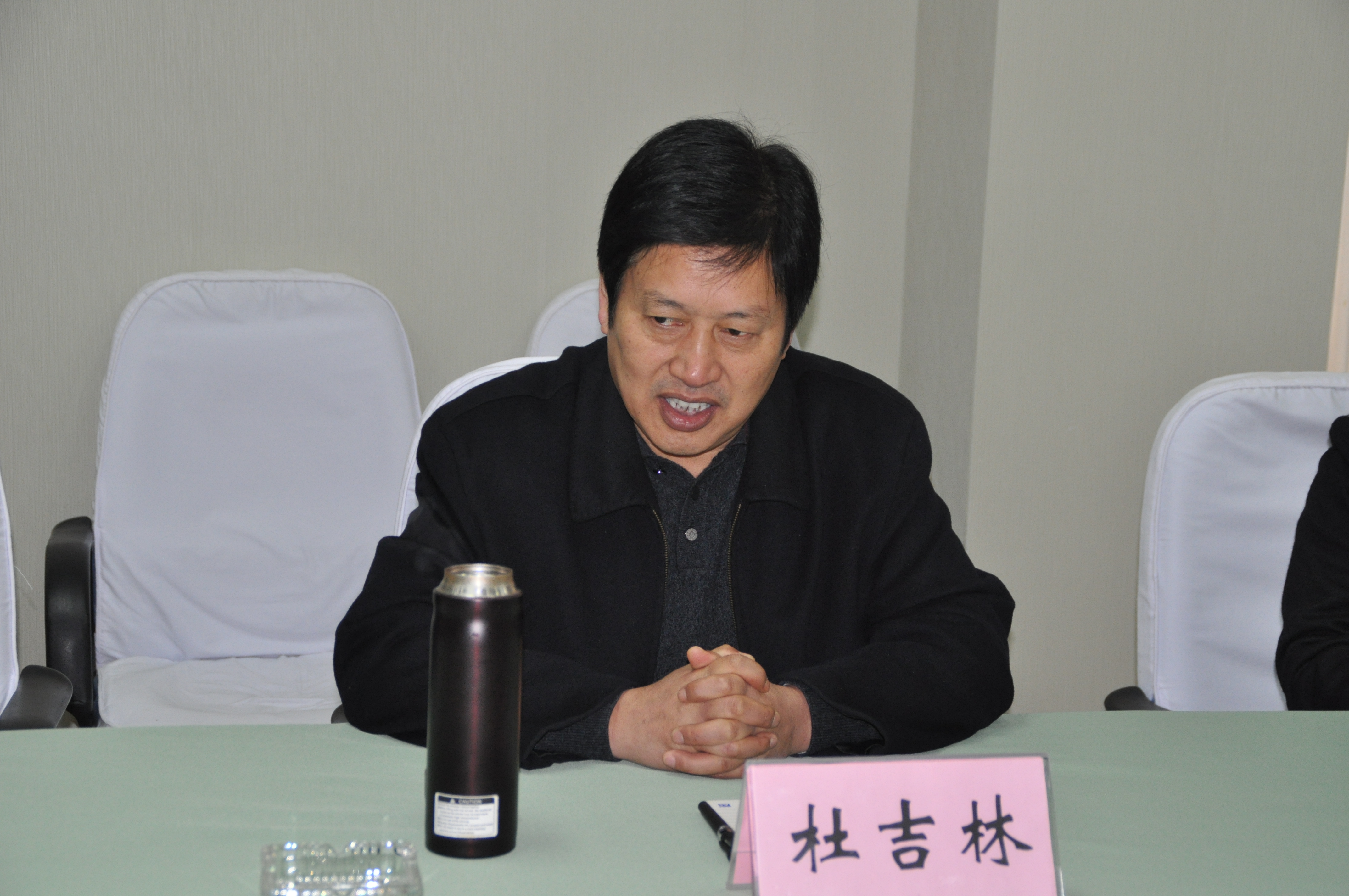 日出水了啊快点使劲动态图