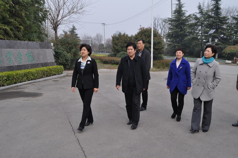 日出水了啊快点使劲动态图