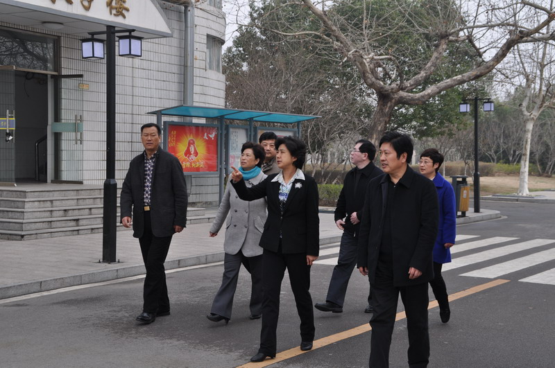 日出水了啊快点使劲动态图