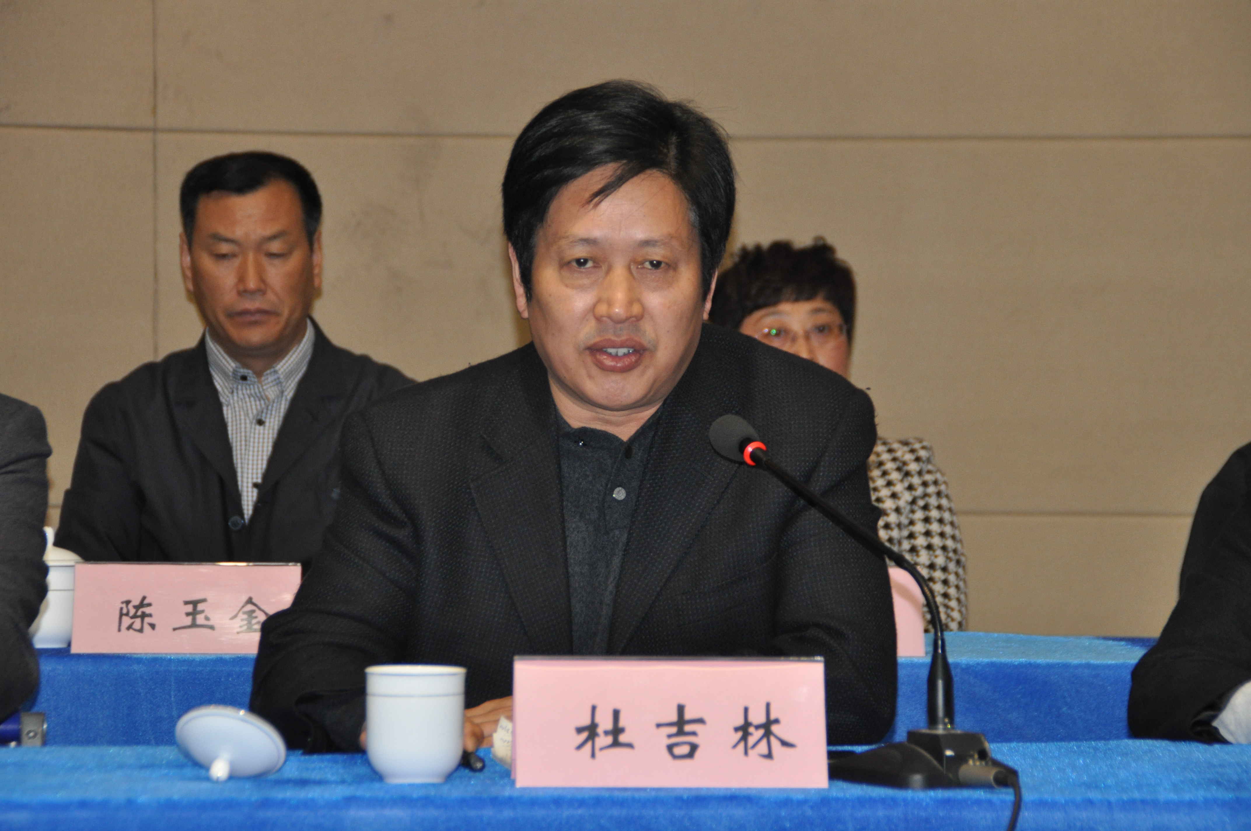 日出水了啊快点使劲动态图