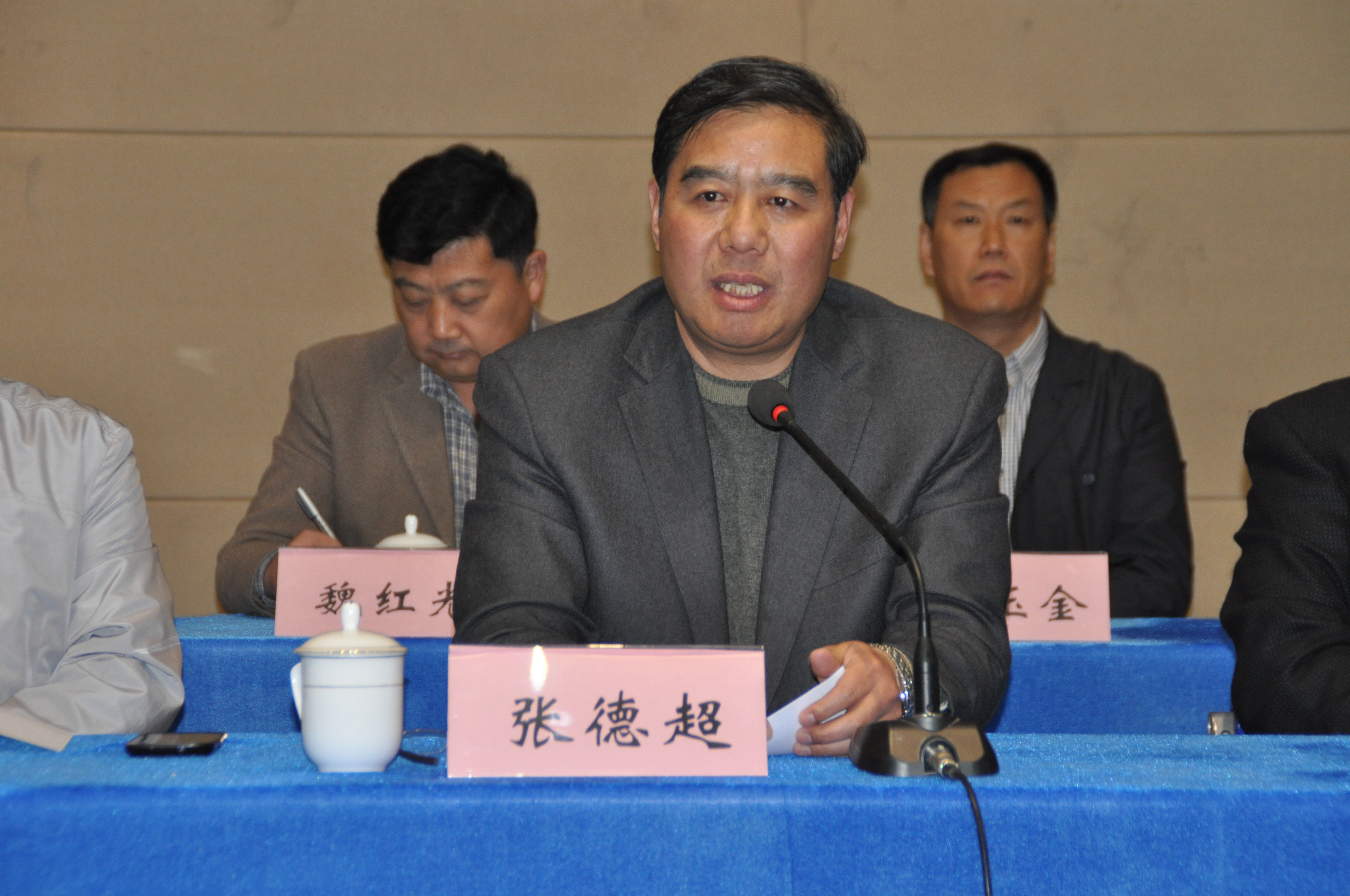 日出水了啊快点使劲动态图