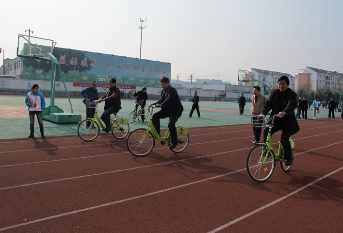 日出水了啊快点使劲动态图