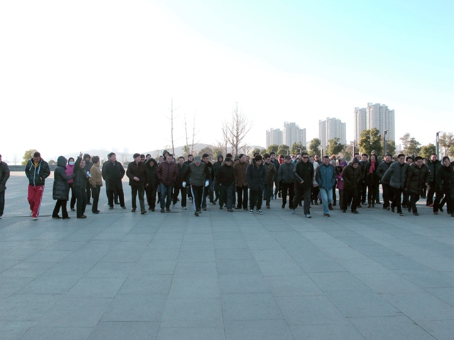 日出水了啊快点使劲动态图