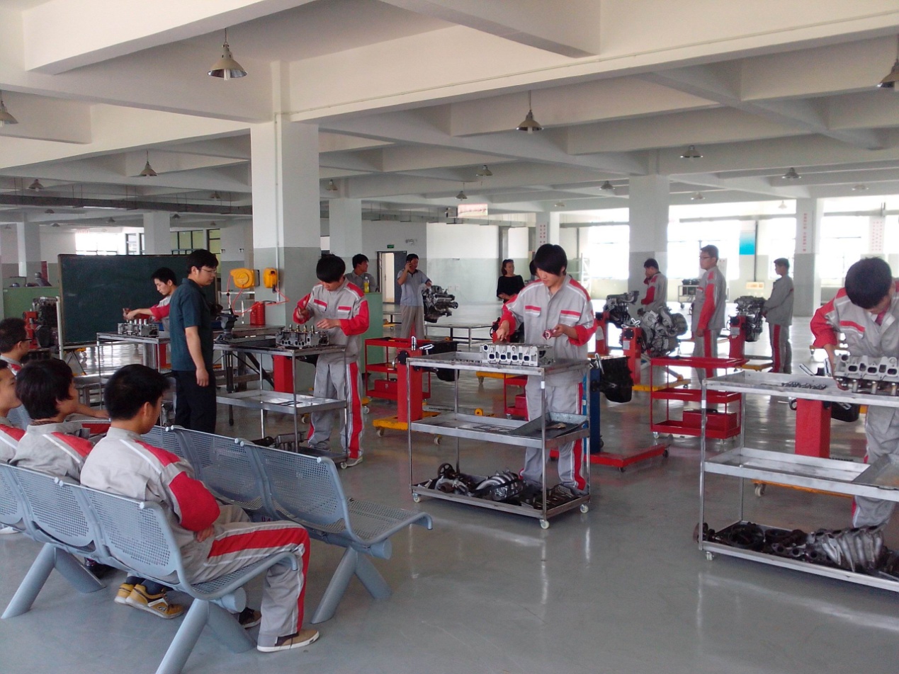 日出水了啊快点使劲动态图