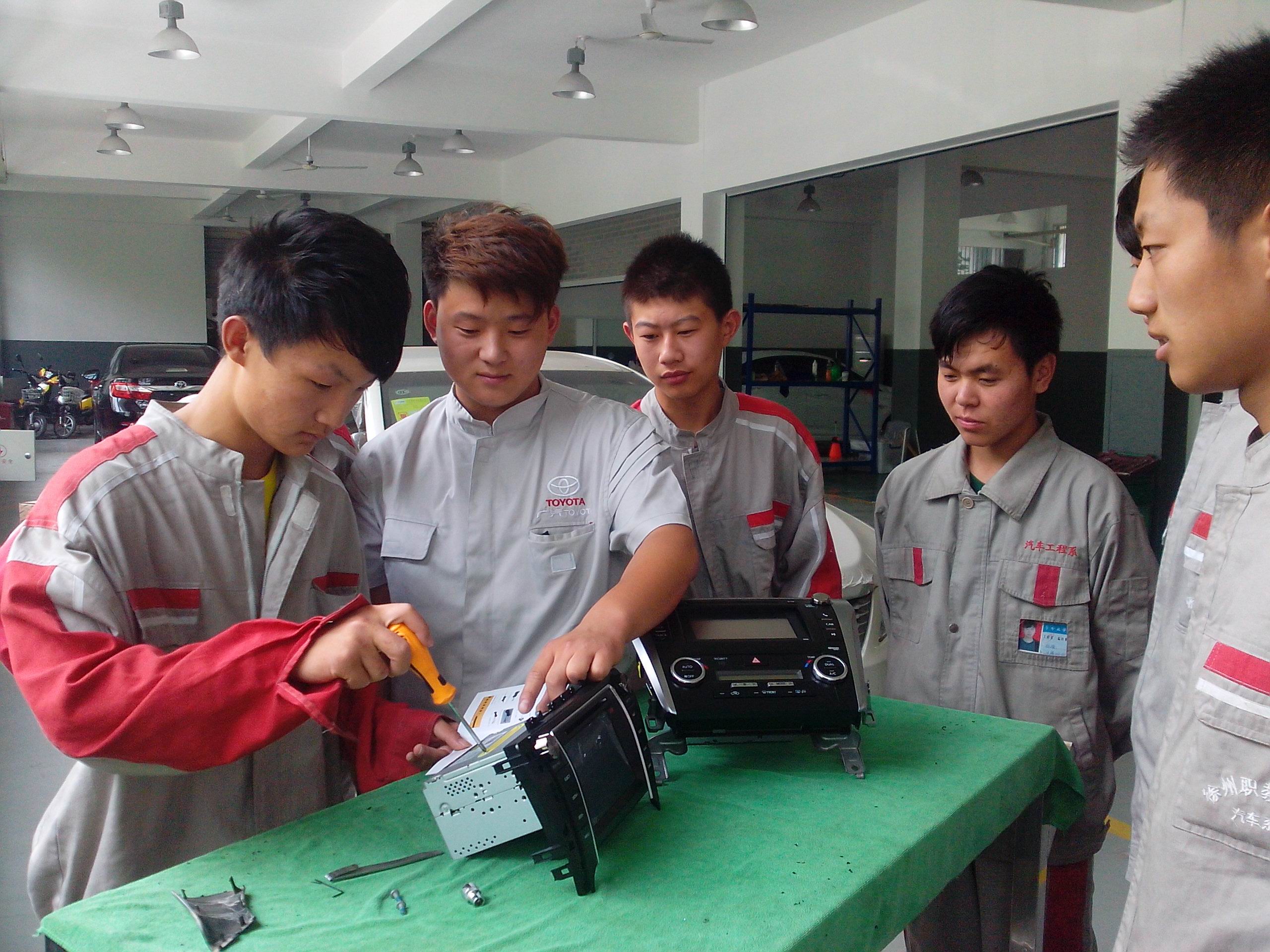 日出水了啊快点使劲动态图