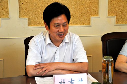 日出水了啊快点使劲动态图