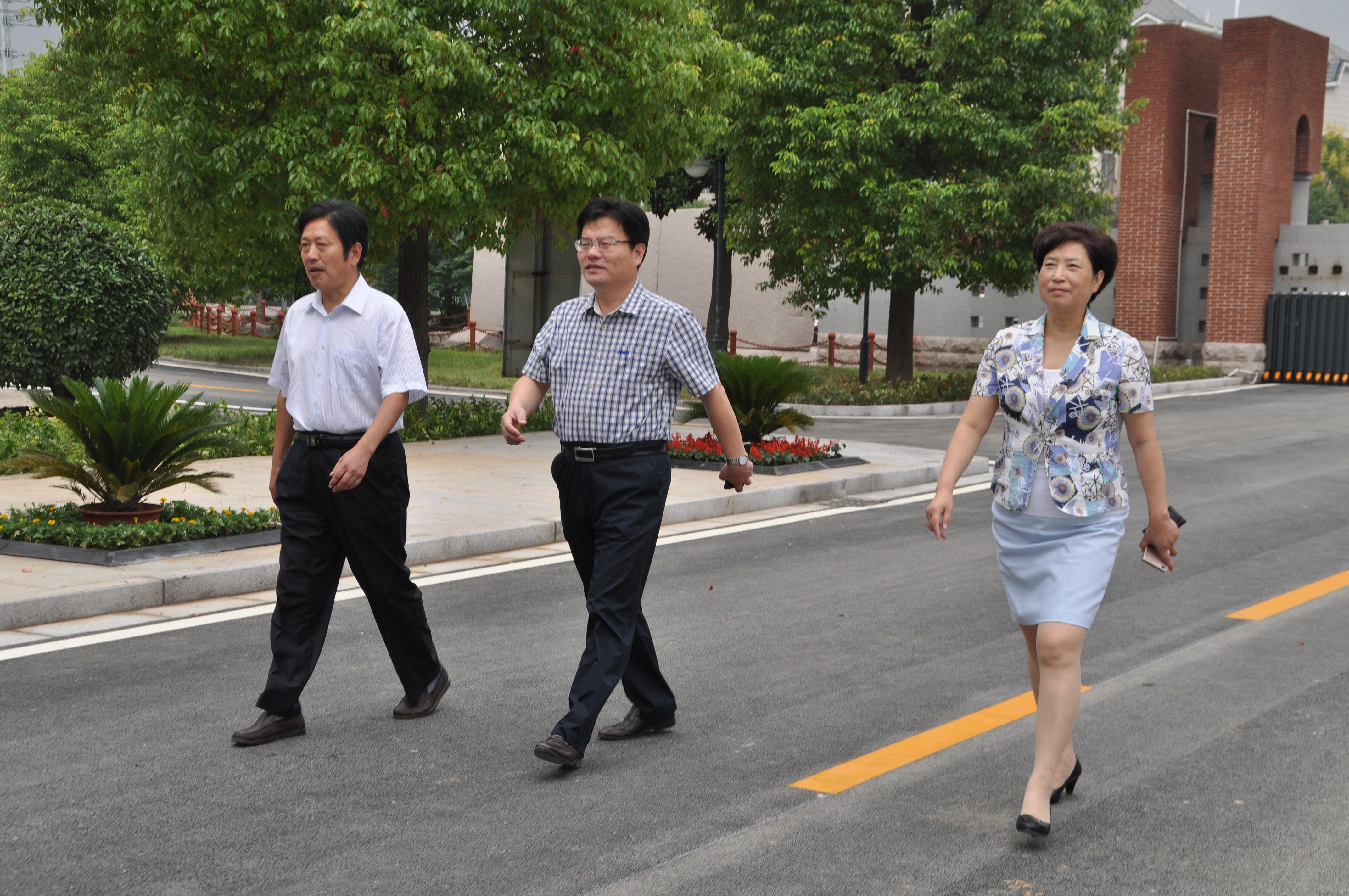 日出水了啊快点使劲动态图