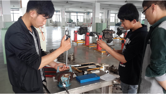 日出水了啊快点使劲动态图