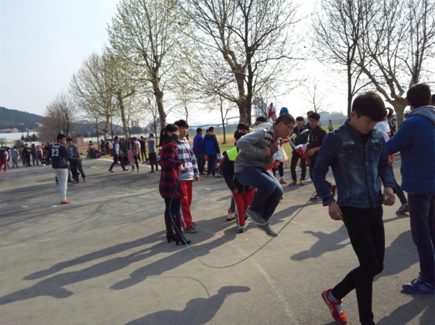 日出水了啊快点使劲动态图