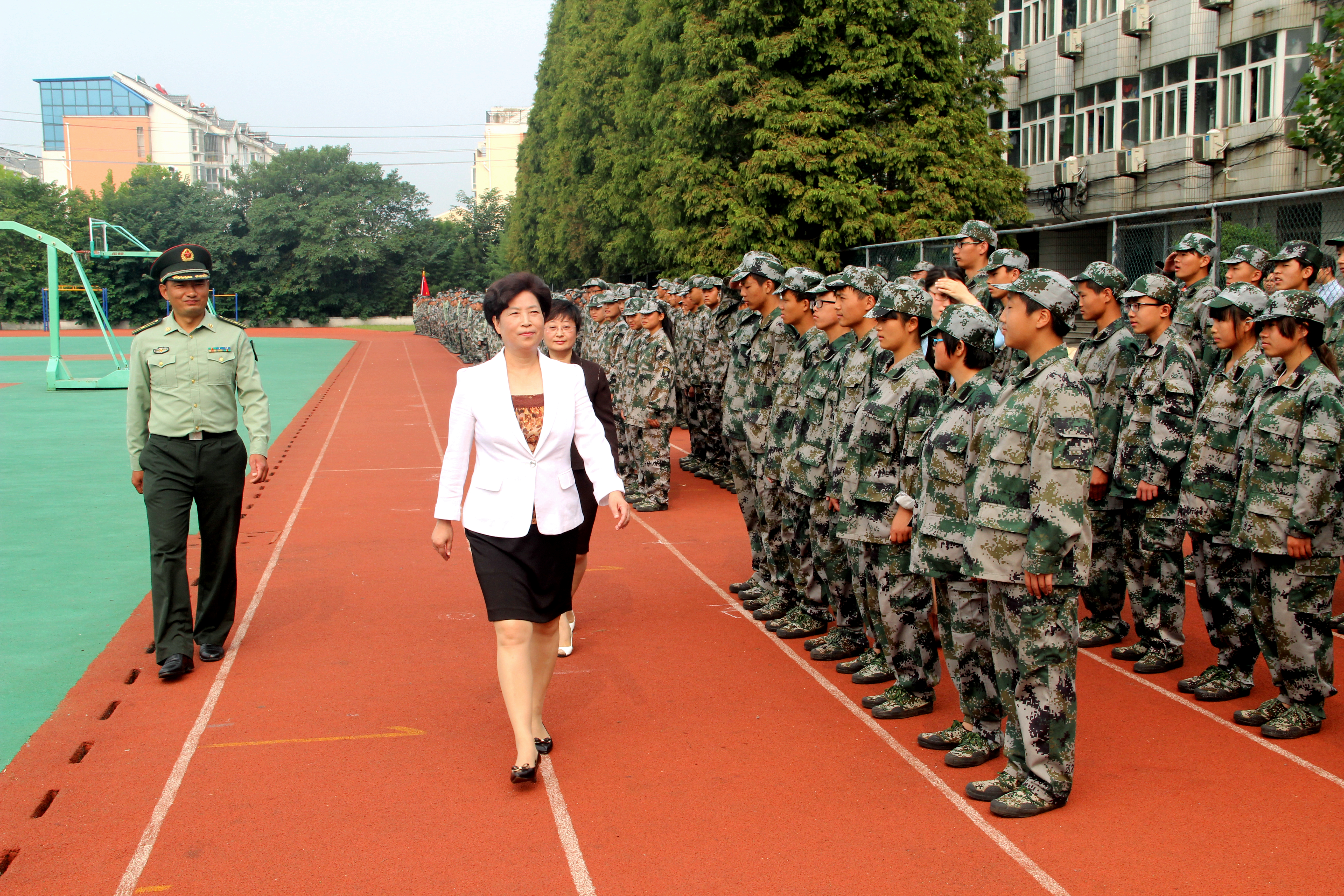 日出水了啊快点使劲动态图