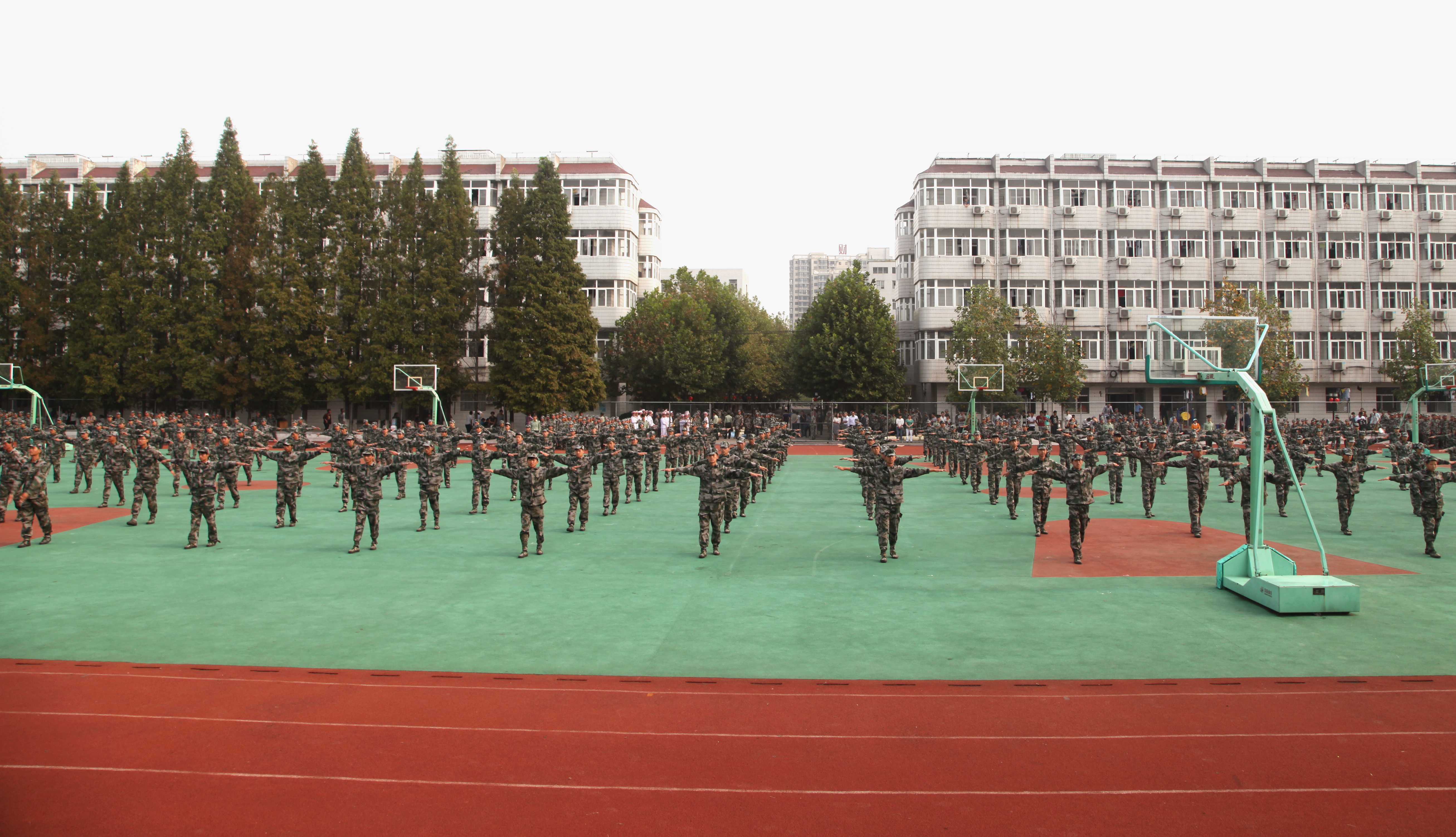 日出水了啊快点使劲动态图