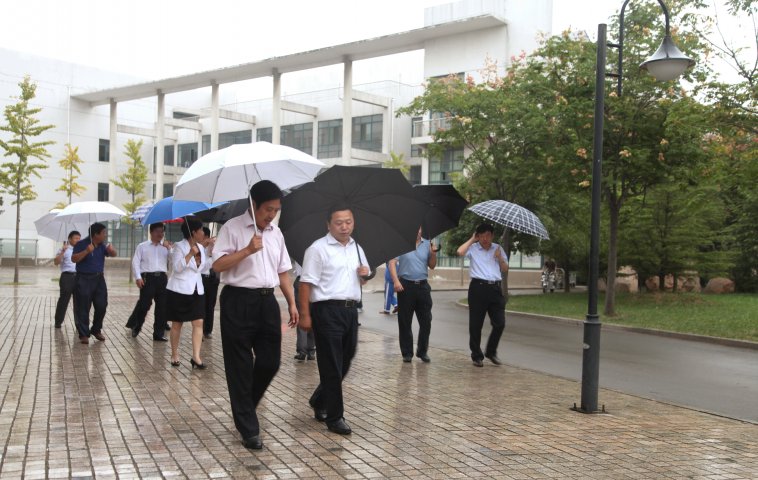 日出水了啊快点使劲动态图