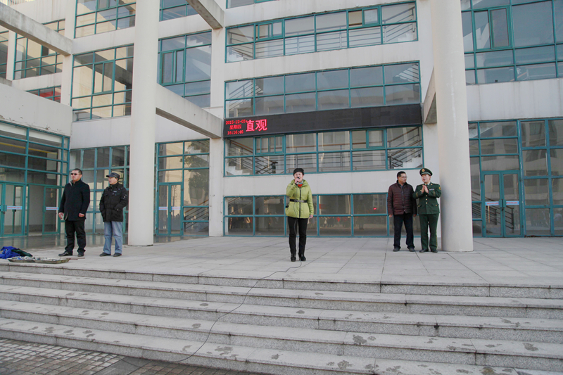 日出水了啊快点使劲动态图