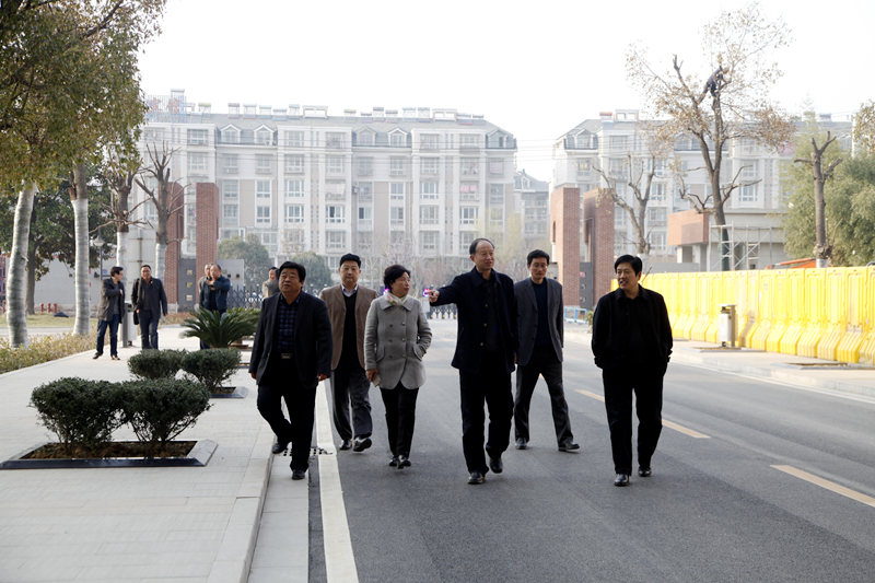 日出水了啊快点使劲动态图