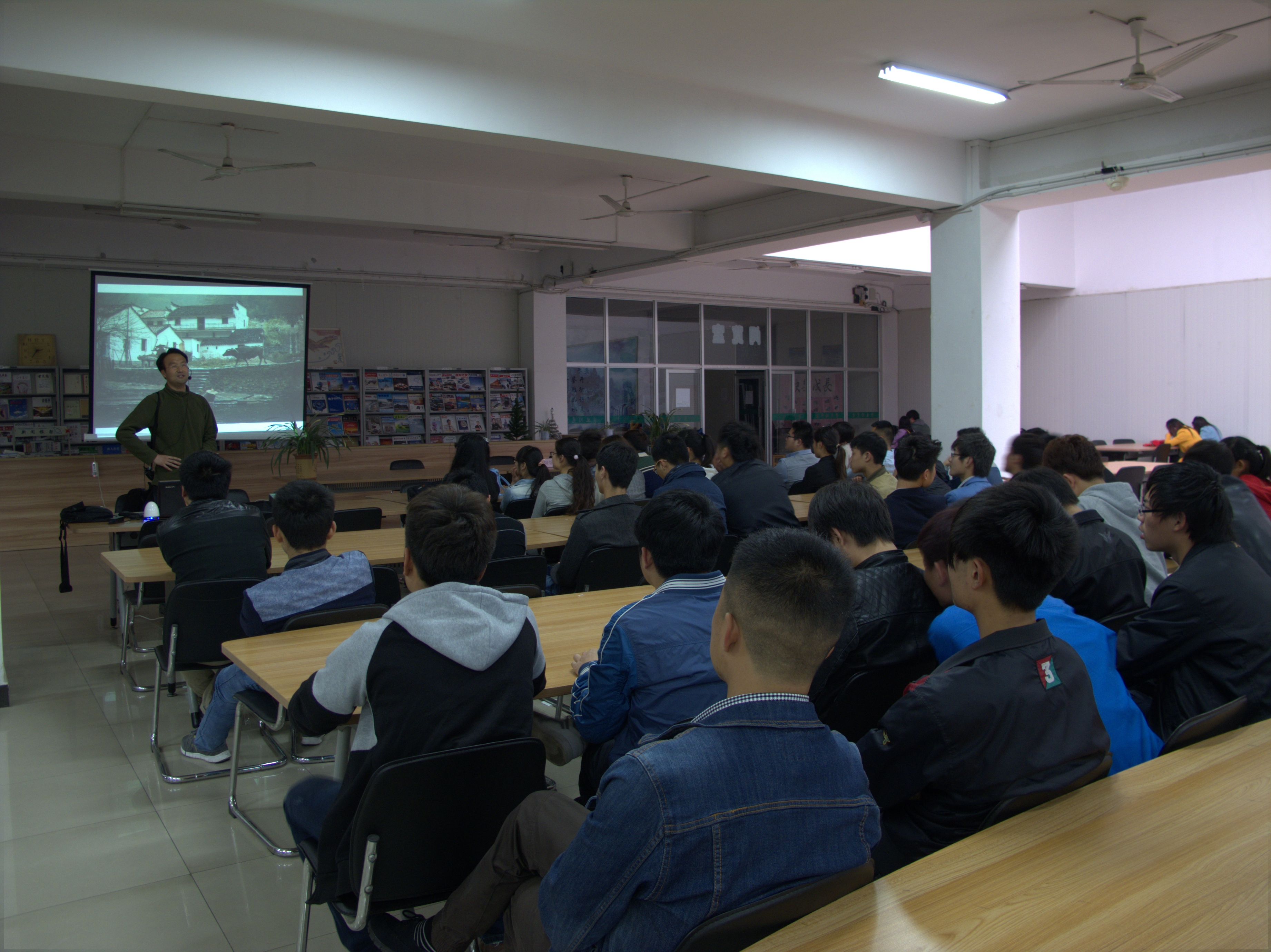 日出水了啊快点使劲动态图