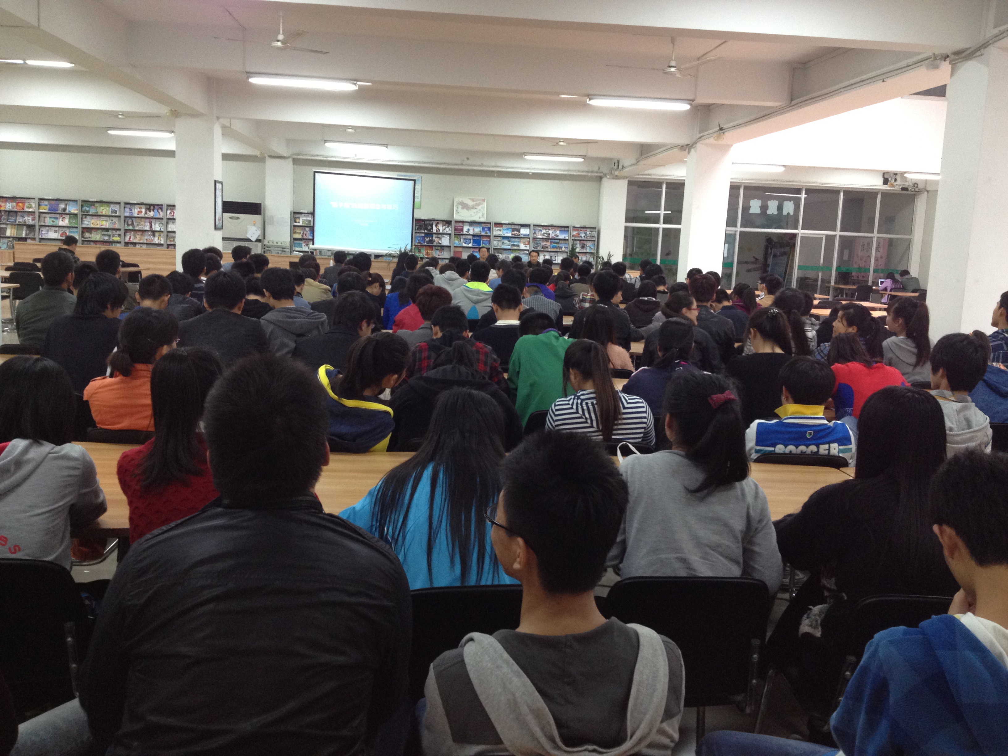 日出水了啊快点使劲动态图