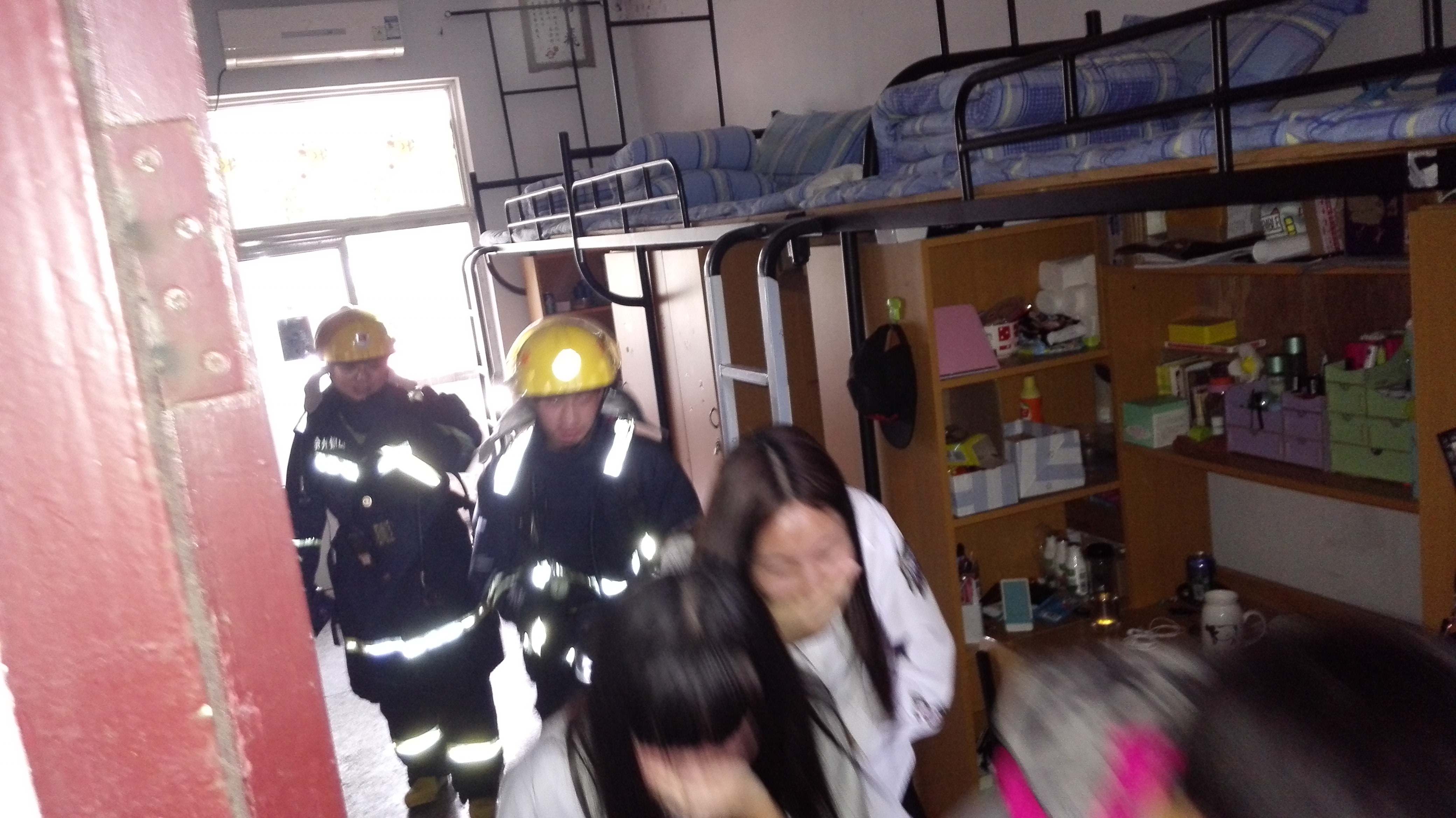 日出水了啊快点使劲动态图