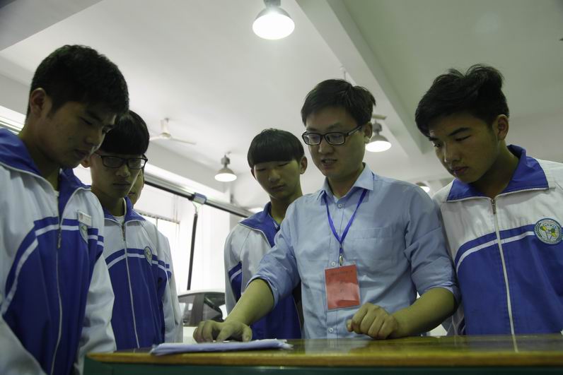 汽车二级维护比赛现场