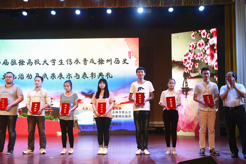 日出水了啊快点使劲动态图