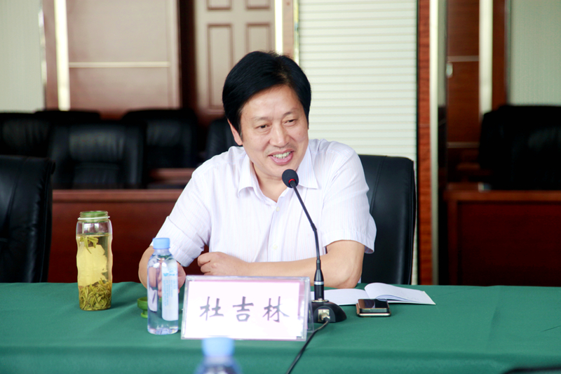 日出水了啊快点使劲动态图