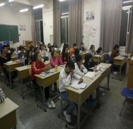 日出水了啊快点使劲动态图