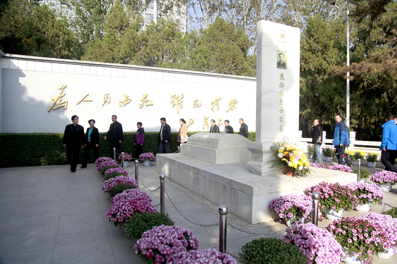 日出水了啊快点使劲动态图