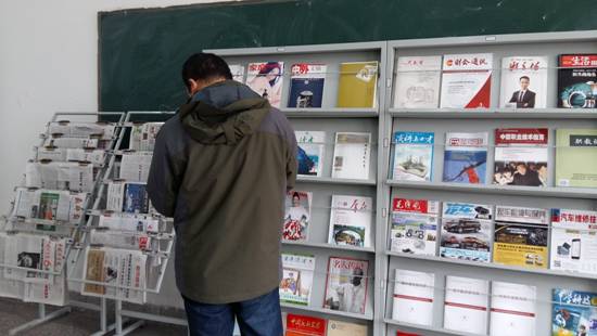 中专校区图书馆旧貌换新颜