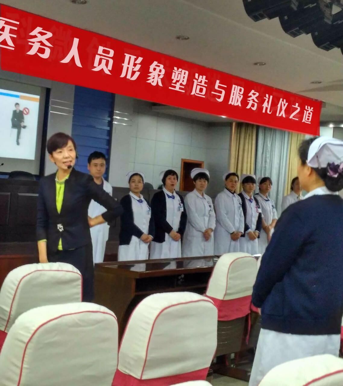 日出水了啊快点使劲动态图