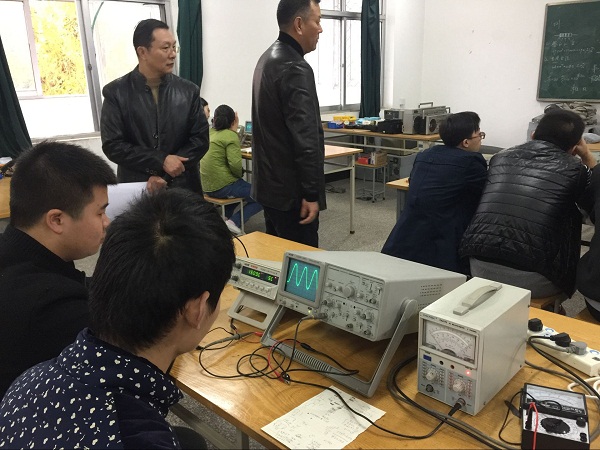 日出水了啊快点使劲动态图