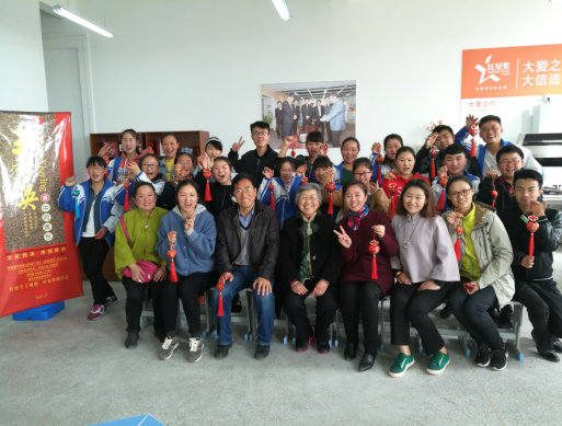 学习民间艺术，体验香包制作           &mdash;非物质文化遗产进校园