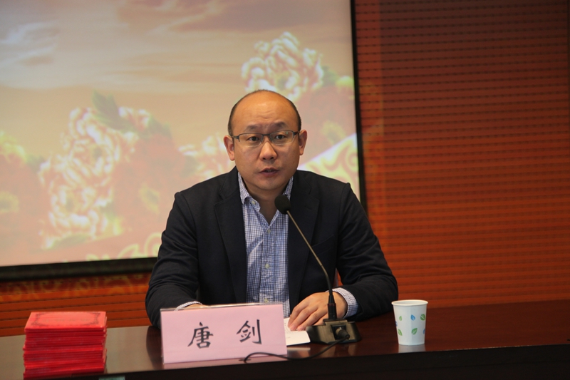 日出水了啊快点使劲动态图