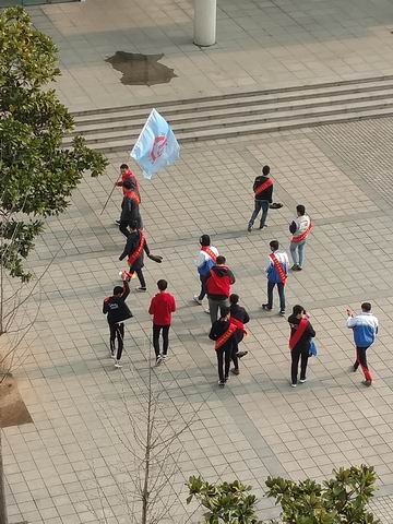 日出水了啊快点使劲动态图