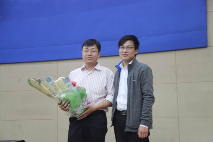 日出水了啊快点使劲动态图