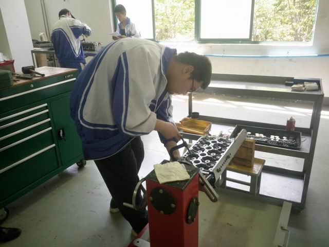 日出水了啊快点使劲动态图