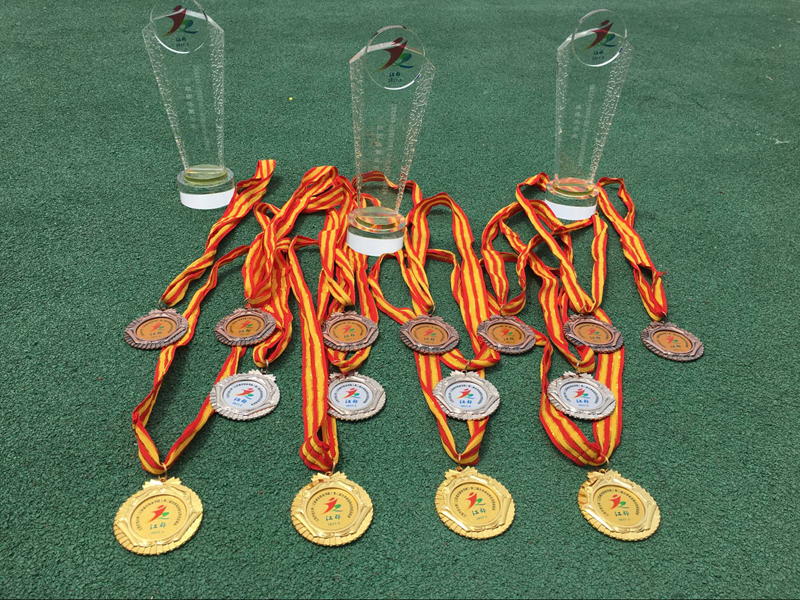 日出水了啊快点使劲动态图